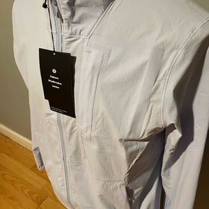 Lululemon men’s sojourn windbreaker jacket size Large—WINDMILL